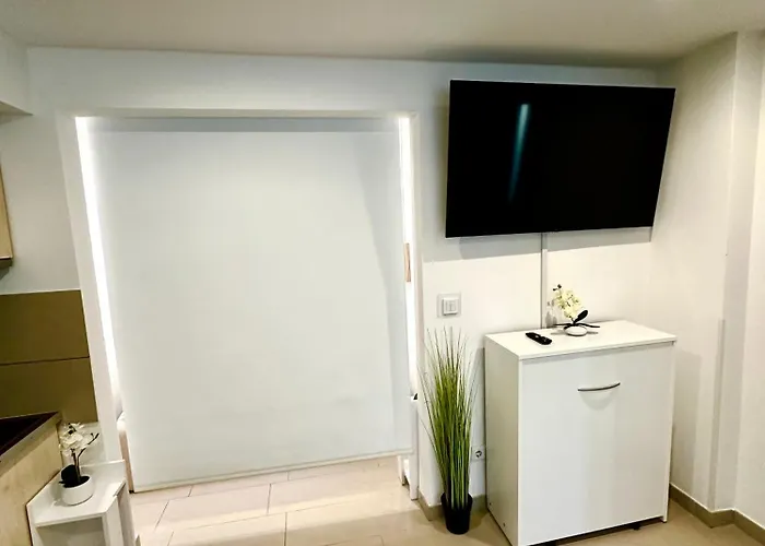 Apartament Wolfuehloase Am Airport *