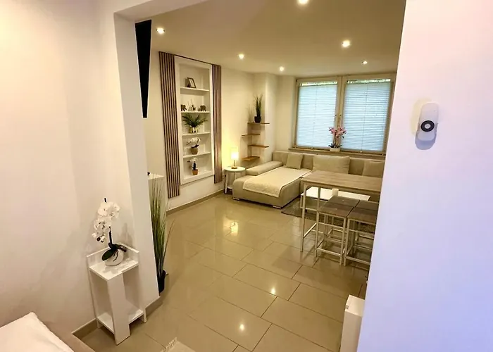 Apartament Wolfuehloase Am Airport *