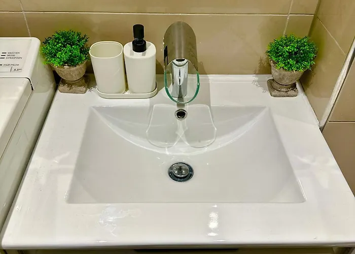 Apartament Wolfuehloase Am Airport